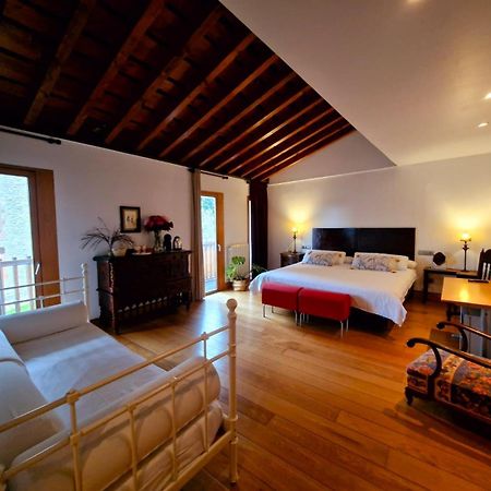 Posada Los Calderones Santillana del Mar Eksteriør billede